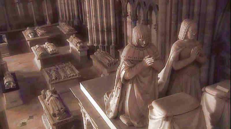 Gisants de la  basilique de St-Denis