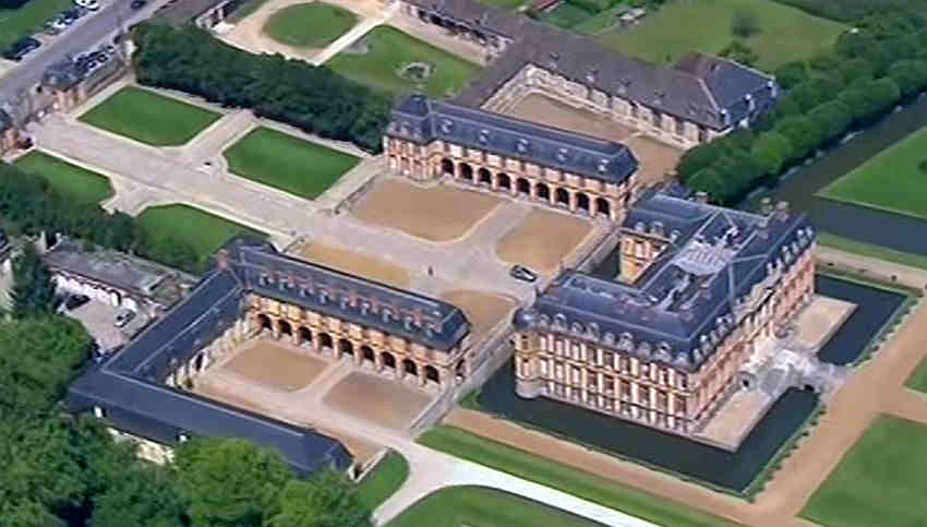 Ch&acirc;teau de Dampierre