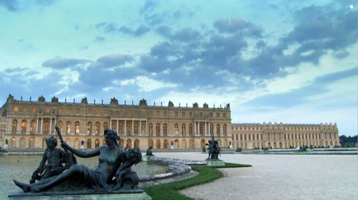 Vue du ch&acirc;teau de Versailles depuis  le parc